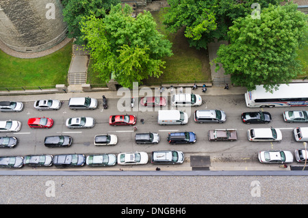 Le trafic lourd dans une rue de Montréal, Québec, Canada. Banque D'Images