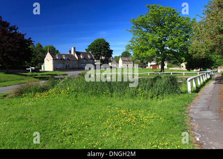 Vue d'été plus Barrowden, village du comté de Rutland, England, UK Banque D'Images