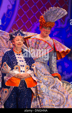 Une séance de photos pour la marque Aladdin Panto avec Jo et Matthew Kelly au nouveau théâtre de Wimbledon, Wimbledon, Londres Banque D'Images