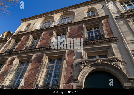 L'hôtel particulier (construit 1869-70) de Gaston Menier au 4, avenue Ruysdaël, Paris, France Banque D'Images