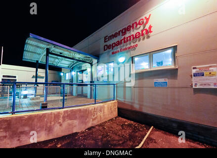 Dundonald, Irlande du Nord. 28 Dec 2013 - entrée principale de l'urgence de l'Hôpital d'Ulster Banque D'Images