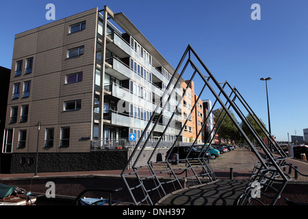 Passerelle pour piétons sur l'île de Java (île de Java) à Amsterdam, Pays-Bas. Banque D'Images