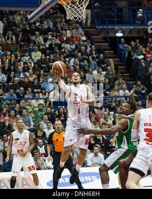 Milan, Italie. Dec 29, 2013. Daniel Hackett lors du match entre l'EE7 Olimpia Milano et Sidigas Avellino à Mediolanum Forum dans le 13e jour de la Lega Serie Panier une saison régulière le 29 décembre 2013 à Milan, Italie.Photo : Marco Aprile/NurPhoto Crédit : Marco ZUMAPRESS.com/Alamy NurPhoto/Aprile/Live News Banque D'Images