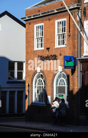 Lloyds TSB Bank branch dans une petite ville anglaise Banque D'Images