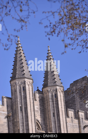 Ancienne Résidence pontificale, à la fois palais et forteresse, LE PALAIS DES PAPES fut le siège de la chrétienté occidentale dans le 14ème siècle, AVIGNON, Vaucluse (84), FRANCE Banque D'Images