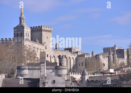 Ancienne Résidence pontificale, à la fois palais et forteresse, LE PALAIS DES PAPES fut le siège de la chrétienté occidentale dans le 14ème siècle, AVIGNON, Vaucluse (84), FRANCE Banque D'Images