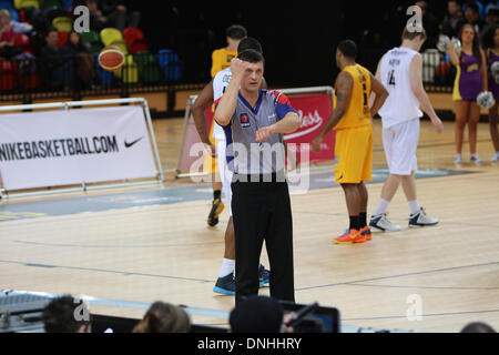 Londres, Royaume-Uni. 29 décembre 2013. British Basketball League, les Lions Londres battre les Eagles à la Newcastle Arena Cox Cuivre, Stratford, London Crédit : Ashok Saxena/Alamy Live News Banque D'Images