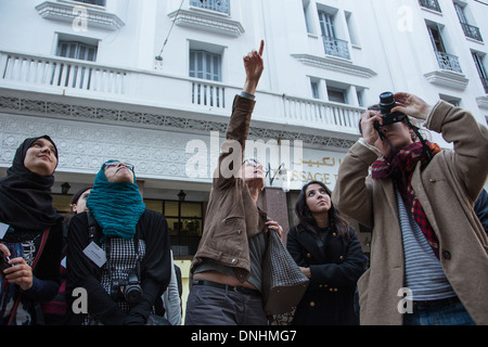 Visite guidée DE LA VILLE POUR LES ÉTUDIANTS PARTICIPANT À LA TROISIÈME ÉDITION ANNUELLE DU CONCOURS ERGAPOLIS QUI CONSISTE À RÉAMÉNAGER L'ANCIEN ABATTOIR EN VUE D'UN DÉVELOPPEMENT DURABLE, Casablanca, Maroc, Afrique Banque D'Images