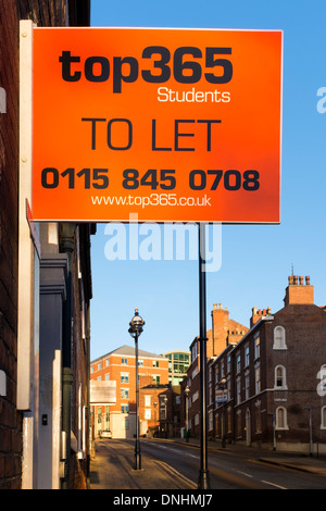 Un signe de laisser affichée par "Top365" pour le logement des étudiants. Standard Hill, Nottingham, Angleterre. Banque D'Images