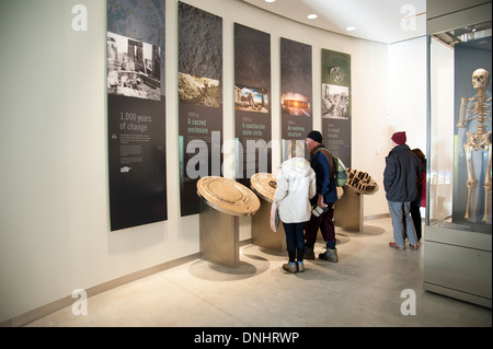 De l'intérieur centre d'accueil de Stonehenge Wiltshire UK a ouvert ses portes en décembre 2013 Banque D'Images