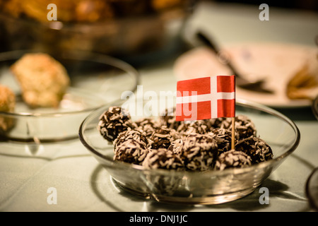 Confiseries de chocolat et de noix de coco servi au temps de Noël Banque D'Images