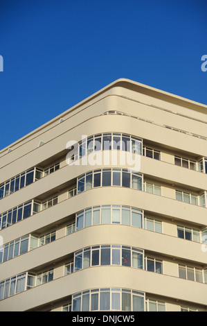 La Cour de l'ambassade art déco bloc d'appartements front de mer de Brighton UK Banque D'Images