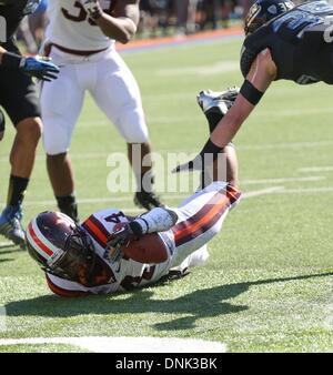 El Paso, Texas, USA. 31 Dec, 2013. J.C. Coleman # 4 les scores des Hokies TD première pendant le bol Sun match de football entre l'UCLA Bruins et le Virginia Tech Hokies à El Paso, au Texas. Kyle Okita/CSM/Alamy Live News Banque D'Images