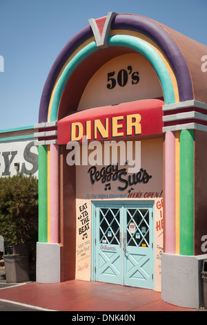 Peggy Sue's 50's Diner entrée colorée,Yermo,California ,USA Banque D'Images