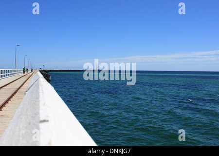 Une photographie de Busselton Pier (jetée) près de Perth en Australie occidentale. Banque D'Images