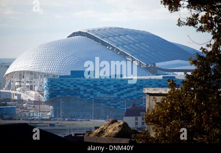 Sochi, Russie. 25Th Dec 2013. Vue extérieure du Stade Olympique Fisht du Parc olympique à Sotchi, Russie, 17 décembre 2013. Sotchi accueillera les Jeux Olympiques d'hiver du 07 au 23 février 2014. Photo : Jens Buettner/dpa/Alamy Live News Banque D'Images