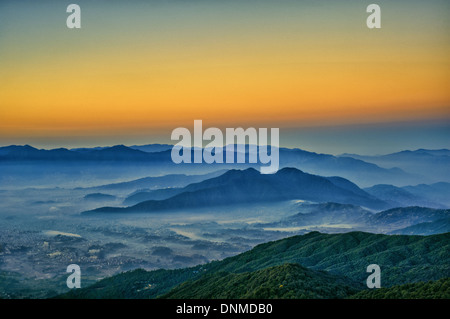 Montagnes de l'himalaya vue de Mt. Shivapuri, Shivapuri Nagarjun National Park Banque D'Images