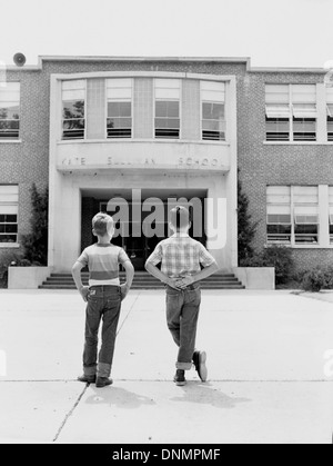 Les élèves en face de Kate Sullivan École élémentaire à Tallahassee, Floride Banque D'Images