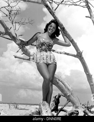 Carol Clough modélisation sur la plage de Clearwater, Floride Banque D'Images