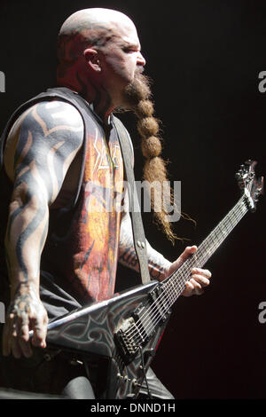 Tinley Park, Illinois, États-Unis. 21 juillet, 2012. Le guitariste KERRY KING de Slayer fonctionne à 2012 Mayhem Festival à Tinley Park, Illinois © Daniel DeSlover/ZUMAPRESS.com/Alamy Live News Banque D'Images