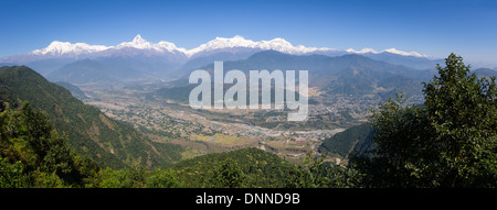 Vue panoramique sur les Annapurnas, Pokhara au Népal Banque D'Images