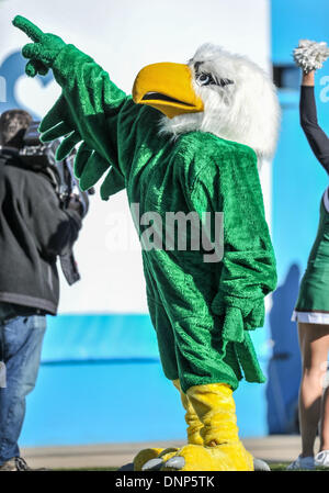 Dallas, Texas, USAJanuary 1st, 2014 : .North Texas Eagle Mascot en action.au cours de la 2014 Cœur de Dallas Bowl match de football entre l'Université du Nevada Las Vegas rebelles et le North Texas Mean Green Eagles à Cotton Bowl Stadium de Dallas, Texas. Credit : Cal Sport Media/Alamy Live News Banque D'Images