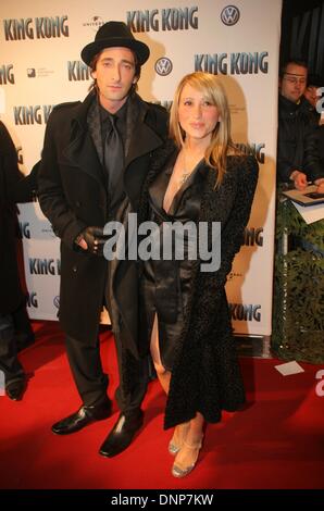 Adrien Brody lors de la première européenne de "King Kong" le 7 février en 2005. Banque D'Images