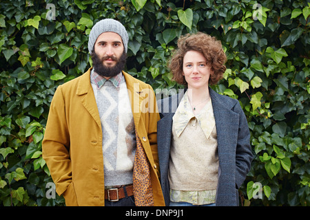 Étudiant en couple Smiling hipster vintage vetements Banque D'Images