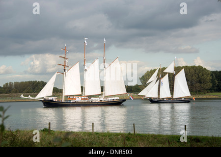 Le navire quitte le hollandais volant du port de Rotterdam, sur octobre 10,2012 à Rotterdam, Pays-Bas. Banque D'Images