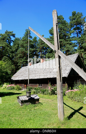 Ancienne maison de pêcheur à Latvian Ethnographic musée en plein air, près de Riga, Lettonie Banque D'Images