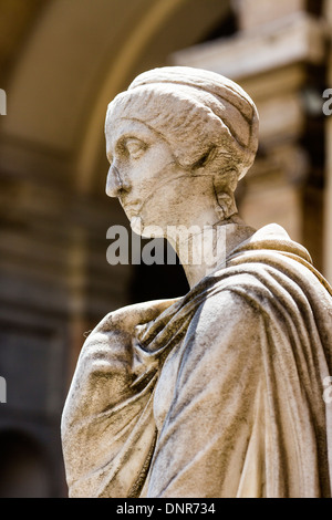 Statue dans la cour des Musées du Vatican, Vatican, Rome, Italie, Europe Banque D'Images