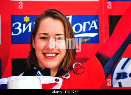 Winterberg, Allemagne. 08Th Jan, 2014. La Grande-Bretagne Elizabeth Yarnold célèbre après avoir remporté la Coupe du monde de skeleton à Winterberg, Allemagne, 04 janvier 2014. Photo : JAN-PHILIPP STROBEL/dpa/Alamy Live News Banque D'Images