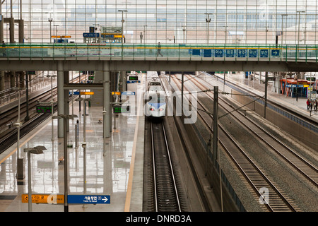 Nouveau Korail Seoul station terminal rail plateforme - Séoul, Corée du Sud Banque D'Images