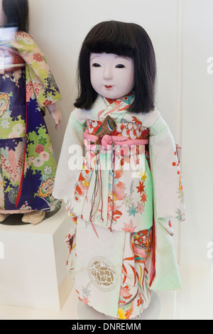 Vintage poupée japonaise en kimono, c. Années 1930 Banque D'Images