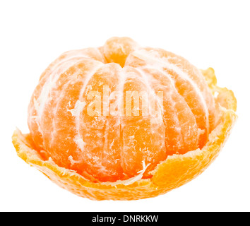 Pelées doux savoureux fruits Mandarin Orange mandarine isolé sur fond blanc Banque D'Images