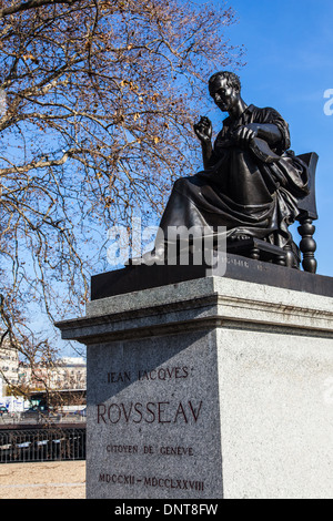 Statue et plinth honorer Jean Rousseau à Genève, Suisse Banque D'Images