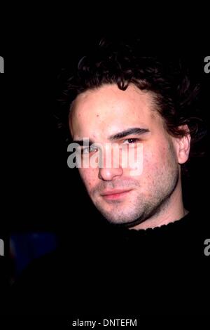 1 janvier 2000 - JOHNNY GALECKI. 12/10/01.La ''VANILLA SKY'' EN PREMIÈRE MONDIALE AU.Mann's Chinese Theatre, à Hollywood, CA.. ED GELLER/(2001 Image : © Crédit Photos Globe/ZUMAPRESS.com) Banque D'Images