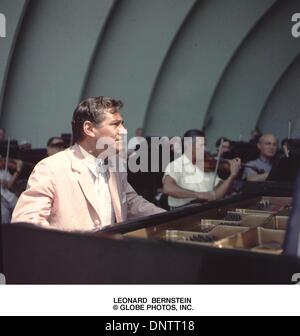 Mar. 22, 2001 - Leonard Bernstein (crédit Image : © Globe Photos/ZUMAPRESS.com) Banque D'Images