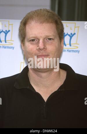 22 octobre 2001 - K23132MR : ÉCOUTER TOUT LE MONDE A UNE HISTOIRE À RACONTER PREMIERE.BING THEATRE, LA, CA 10/20/2001.NOAH EMMERICH. MILAN RYBA/(2001 Image : © Crédit Photos Globe/ZUMAPRESS.com) Banque D'Images