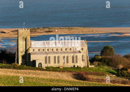 À l'église St Nicolas près de Salthouse Claj, en face des Marais Les marais salés sur Salthouse North Norfolk Coast. Banque D'Images