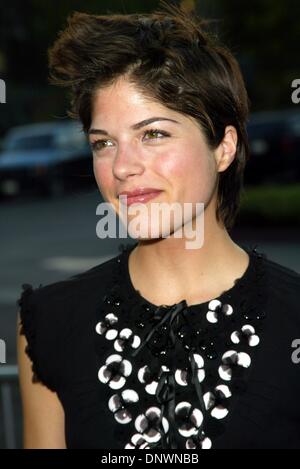 7 août 2002 - K25772FB : ''La bonne fille'' EN PREMIÈRE MONDIALE AU CENTRE DE DESIGN PACIFIQUE DE WEST HOLLYWOOD, CA. 08/07/02. FITZROY BARRETT/ 2002.Selma blair(Image Crédit : © Globe Photos/ZUMAPRESS.com) Banque D'Images