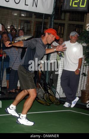 1er janvier 1980 - K25961JBB Grand Slam Tennis Magazine.Grand Central Terminal, New York 23/08/02. JOHN BARRETT/ 2002..STONE PHILLIPS(Image Crédit : © Globe Photos/ZUMAPRESS.com) Banque D'Images