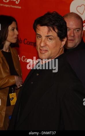 Le 15 février 2002 - K24097AG : LOVE CONCERT ROCK .KODAK THEATRE, à Hollywood, CA 02/14/2002.Sylvester Stallone . AMY GRAVES/ 2002.(D)(Image Crédit : © Globe Photos/ZUMAPRESS.com) Banque D'Images