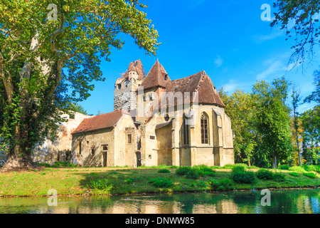 Pottendorf Château et église gothique ruines près de Eisenstadt, Autriche Banque D'Images