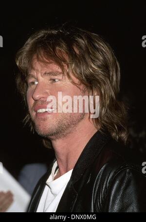 24 avril 2002 - Hollywood, CA, USA - K24809EX : PREMIÈRE MONDIALE DE ''LA SALTON SEA'' .EGYPTIAN THEATRE, à Hollywood, CA 23/04/2002.VAL KILMER. ED GELLER/(2002 Image : © Crédit Photos Globe/ZUMAPRESS.com) Banque D'Images