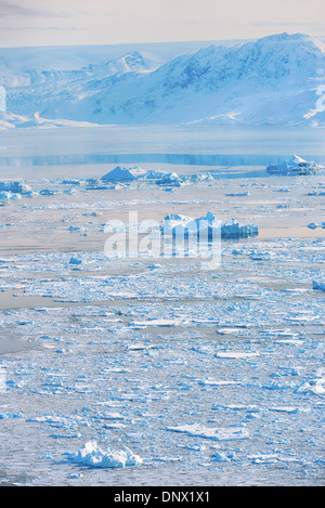 Iceberg au printemps au Groenland Banque D'Images