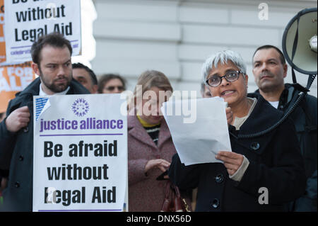 6 janvier, 2014. Westminster Magistrates Court, Marylebone, London, UK. Avocats et procureurs mis en scène de protestation contre les coupures Banque D'Images