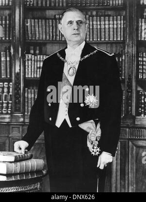 1 juin 1960 - Paris, France - CHARLES DE GAULLE (1890-1970) était un général et homme d'État qui a servi comme président de la France Co-Prince d'Andorre de 1959 à 1969. (Crédit Image : © Keystone Photos USA/ZUMAPRESS.com) Banque D'Images