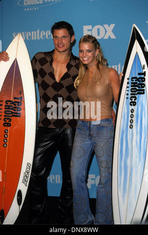 6 août 2000 - Hollywood, Californie, États-Unis - K19447FB.Jessica Simpson et Nick Lachey.Les Teen Choice Awards 2000.Barker Hangar, L.A., CA. 08/06/2000 Image : © Crédit(Barrett Fitzroy/Globe Photos/ZUMAPRESS.com) Banque D'Images