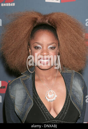 Déc 03, 2005 ; Los Angeles, CA, USA ; Singer LEELA JAMES au VH1 Big In '05 Awards tenue au Studios Sony lot. Crédit obligatoire : Photo par Paul Fenton/KPA/ZUMA Press. (©) Copyright 2006 by Paul Fenton Banque D'Images